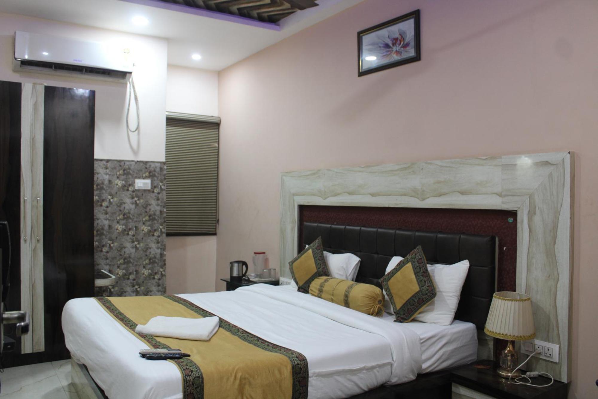 Hotel Singh Residency Варанасі Екстер'єр фото